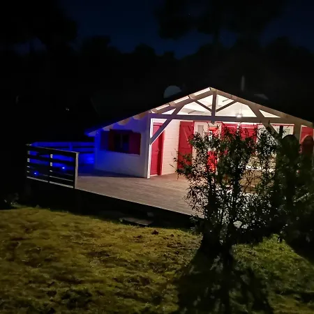 Et Pourquoi Pas Des Naturistes A La Jenny ? Chalet
